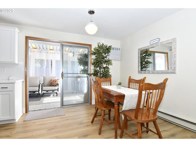 626 Ne FLEMING Ave B-63, Gresham, OR 97030