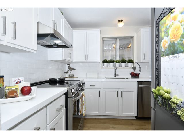 626 Ne FLEMING Ave B-63, Gresham, OR 97030