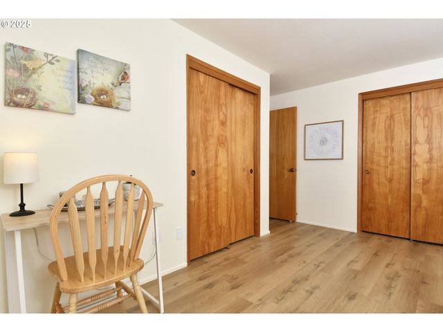 626 Ne FLEMING Ave B-63, Gresham, OR 97030