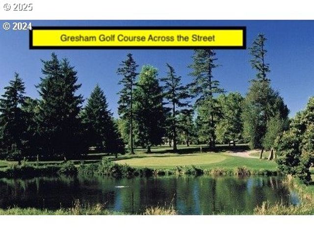 626 Ne FLEMING Ave B-63, Gresham, OR 97030