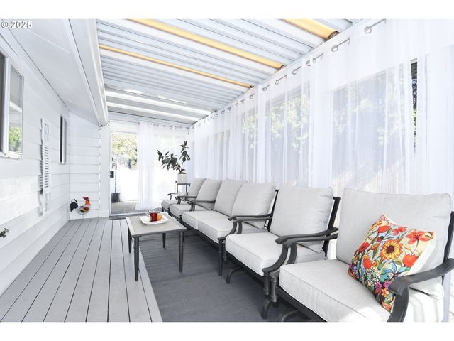 626 Ne FLEMING Ave B-63, Gresham, OR 97030