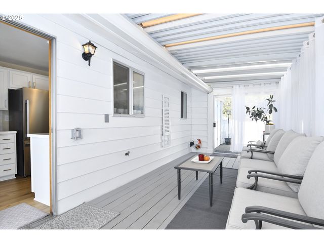 626 Ne FLEMING Ave B-63, Gresham, OR 97030