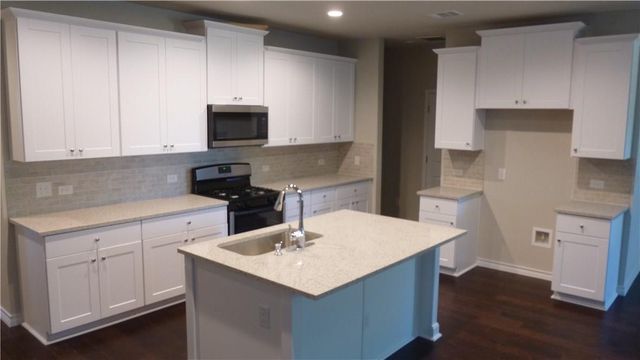 1332 Eagle Ray ST, Leander, TX 78641