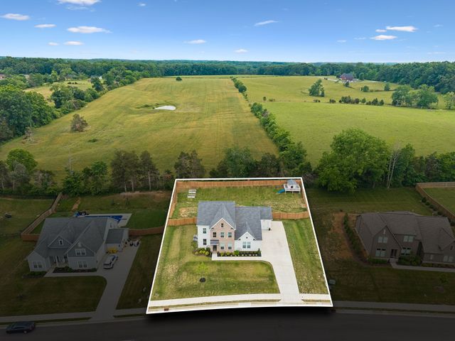 7215 Adenborough Dr, Fairview, TN 37062