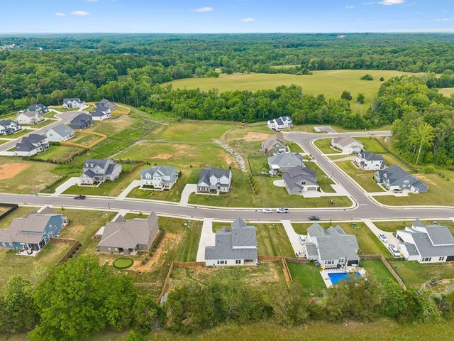 7215 Adenborough Dr, Fairview, TN 37062