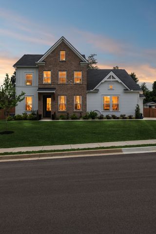 7215 Adenborough Dr, Fairview, TN 37062