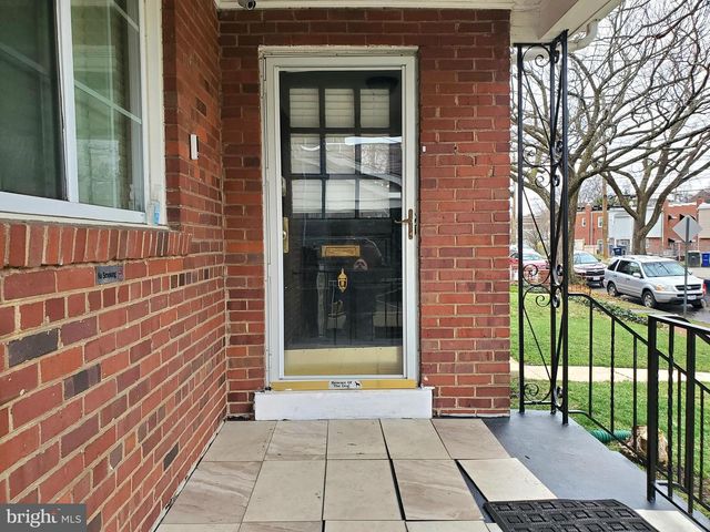 30 53RD ST SE, Washington, DC 20019