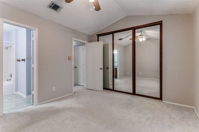 17 Abbey Road, Euless, TX 76039