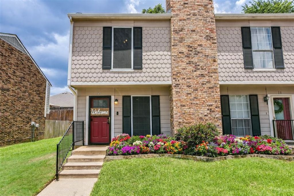 17 Abbey Road, Euless, TX 76039