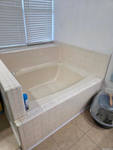 5127 Pine Lake, San Antonio, TX 78244