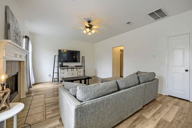 5016 Coral Creek Drive, Fort Worth, TX 76135