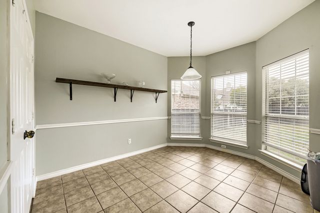 5016 Coral Creek Drive, Fort Worth, TX 76135