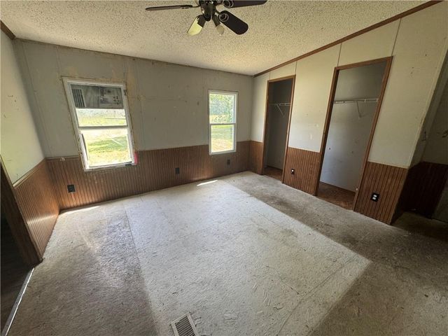 107 W 1st Street, Garden City, MO 64747