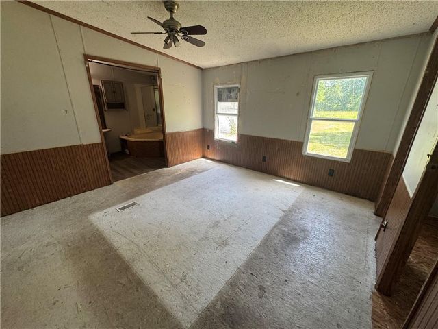 107 W 1st Street, Garden City, MO 64747