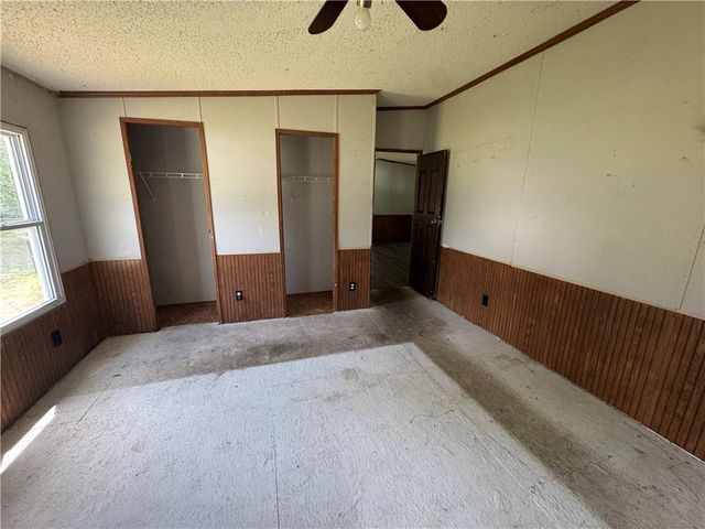 107 W 1st Street, Garden City, MO 64747