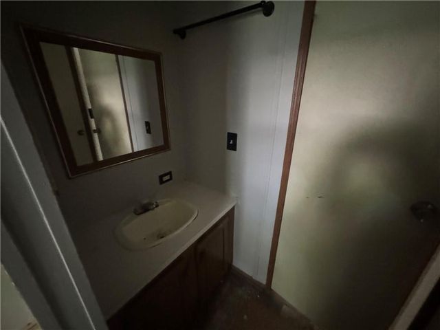 107 W 1st Street, Garden City, MO 64747