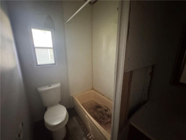 107 W 1st Street, Garden City, MO 64747