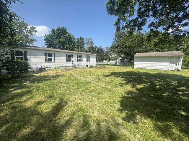 107 W 1st Street, Garden City, MO 64747