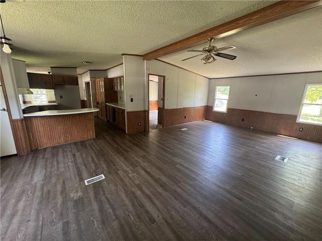 107 W 1st Street, Garden City, MO 64747