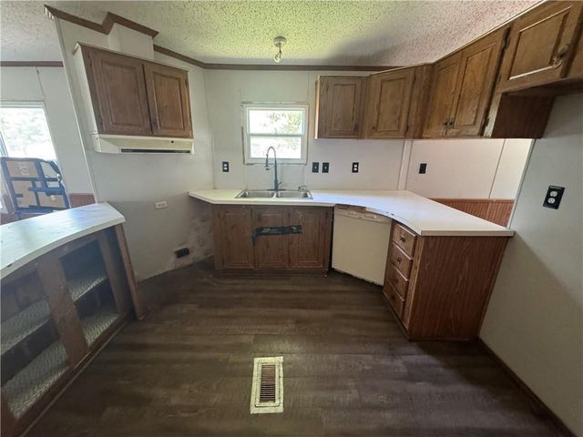 107 W 1st Street, Garden City, MO 64747
