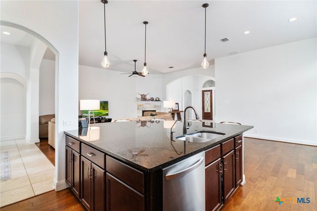 472 Mission Hill Run, New Braunfels, TX 78132