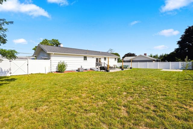169 Raven, Lowell, MA 01852
