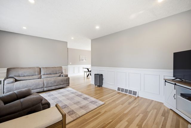 169 Raven, Lowell, MA 01852