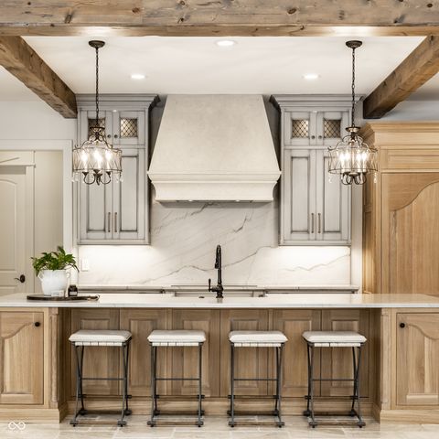 955 Bloor Lane, Zionsville, IN 46077