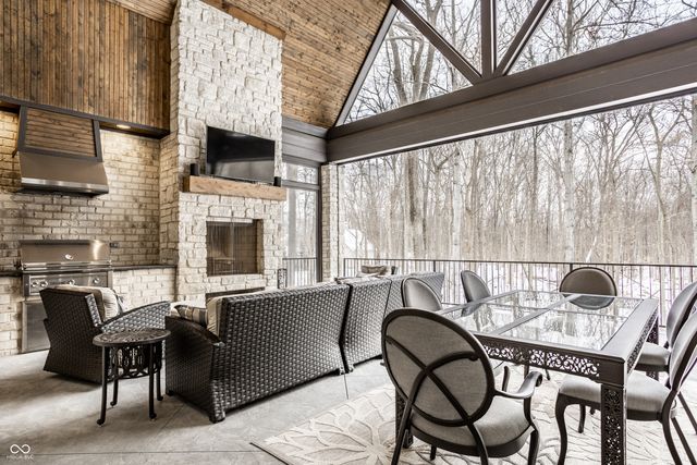 955 Bloor Lane, Zionsville, IN 46077