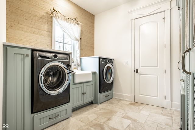 955 Bloor Lane, Zionsville, IN 46077