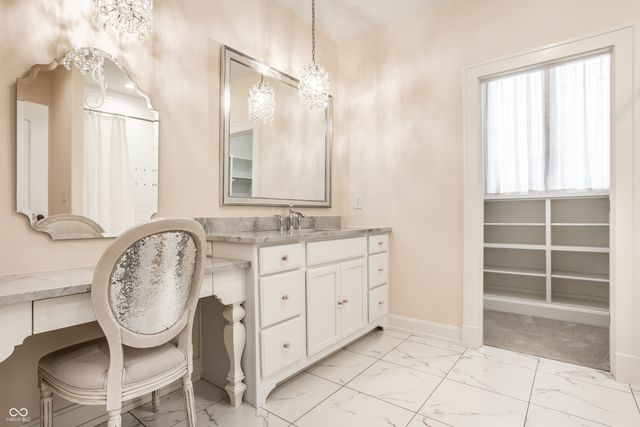 955 Bloor Lane, Zionsville, IN 46077