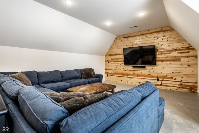 955 Bloor Lane, Zionsville, IN 46077