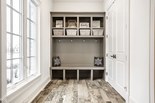 955 Bloor Lane, Zionsville, IN 46077