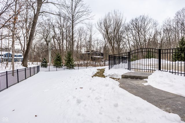 955 Bloor Lane, Zionsville, IN 46077