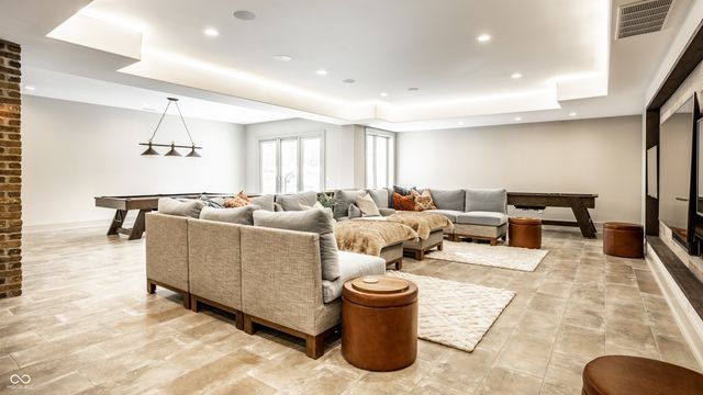 955 Bloor Lane, Zionsville, IN 46077