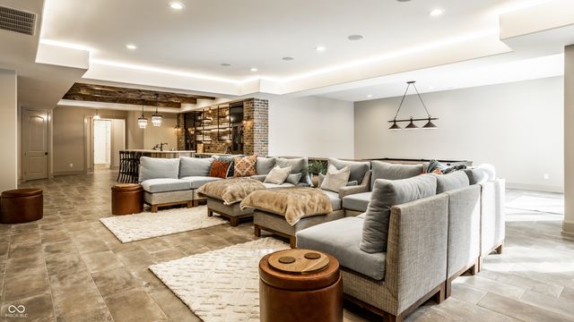 955 Bloor Lane, Zionsville, IN 46077