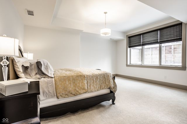 955 Bloor Lane, Zionsville, IN 46077