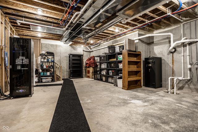 955 Bloor Lane, Zionsville, IN 46077