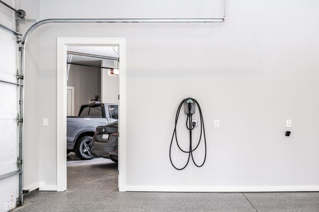 955 Bloor Lane, Zionsville, IN 46077