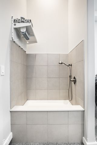 955 Bloor Lane, Zionsville, IN 46077