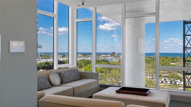 175 1ST STREET S 704, St Petersburg, FL 33701