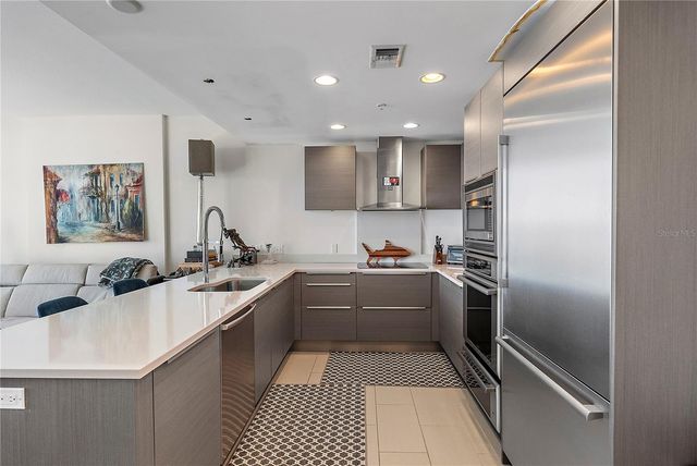 175 1ST STREET S 704, St Petersburg, FL 33701