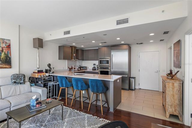 175 1ST STREET S 704, St Petersburg, FL 33701