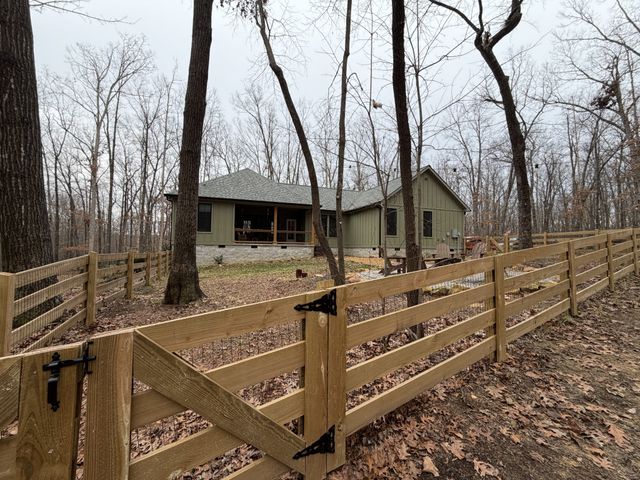 2095 Lake Louisa Loop, Monteagle, TN 37356