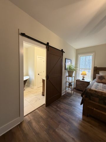 2095 Lake Louisa Loop, Monteagle, TN 37356