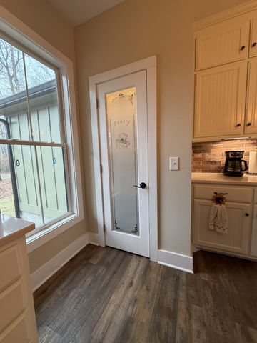 2095 Lake Louisa Loop, Monteagle, TN 37356