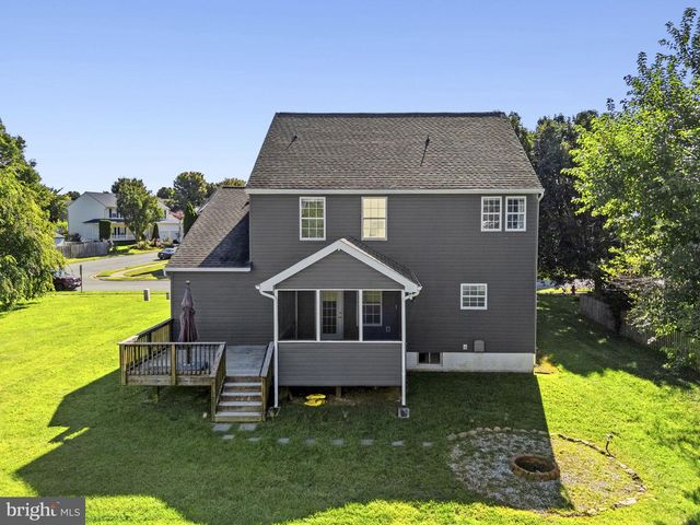 567 CROSSWINDS DR, Charles Town, WV 25414