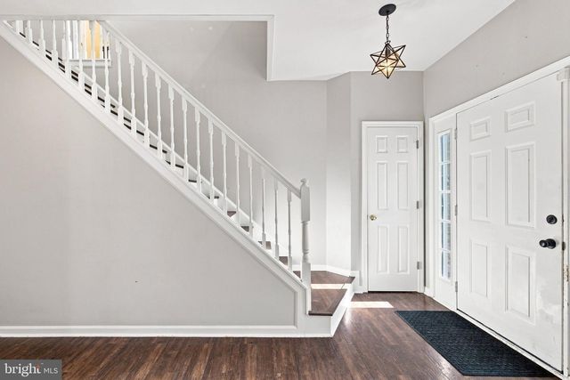 567 CROSSWINDS DR, Charles Town, WV 25414