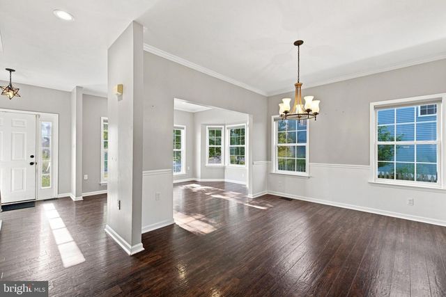 567 CROSSWINDS DR, Charles Town, WV 25414