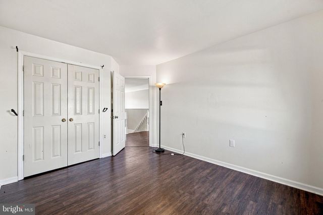 567 CROSSWINDS DR, Charles Town, WV 25414